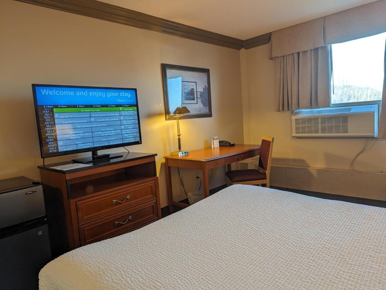 Nomad Hotel & Suites Fort Mcmurray Esterno foto