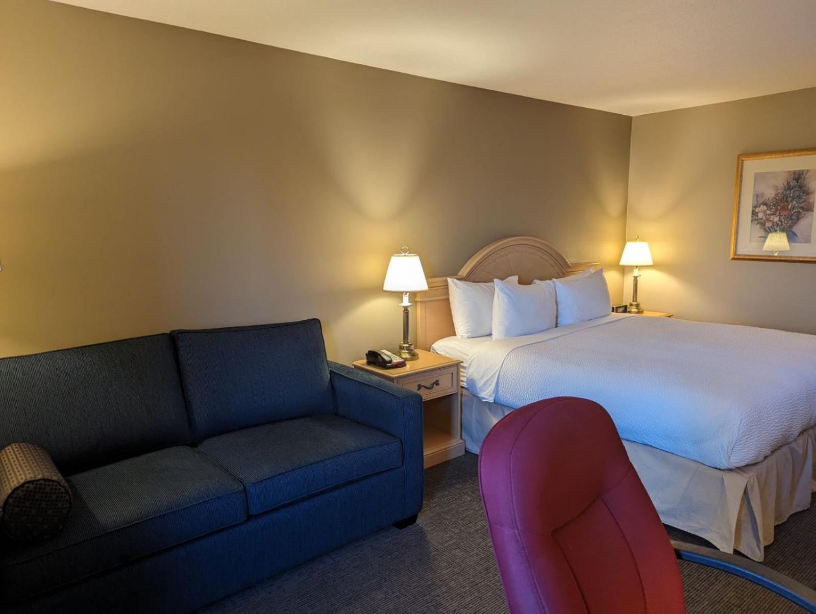 Nomad Hotel & Suites Fort Mcmurray Esterno foto